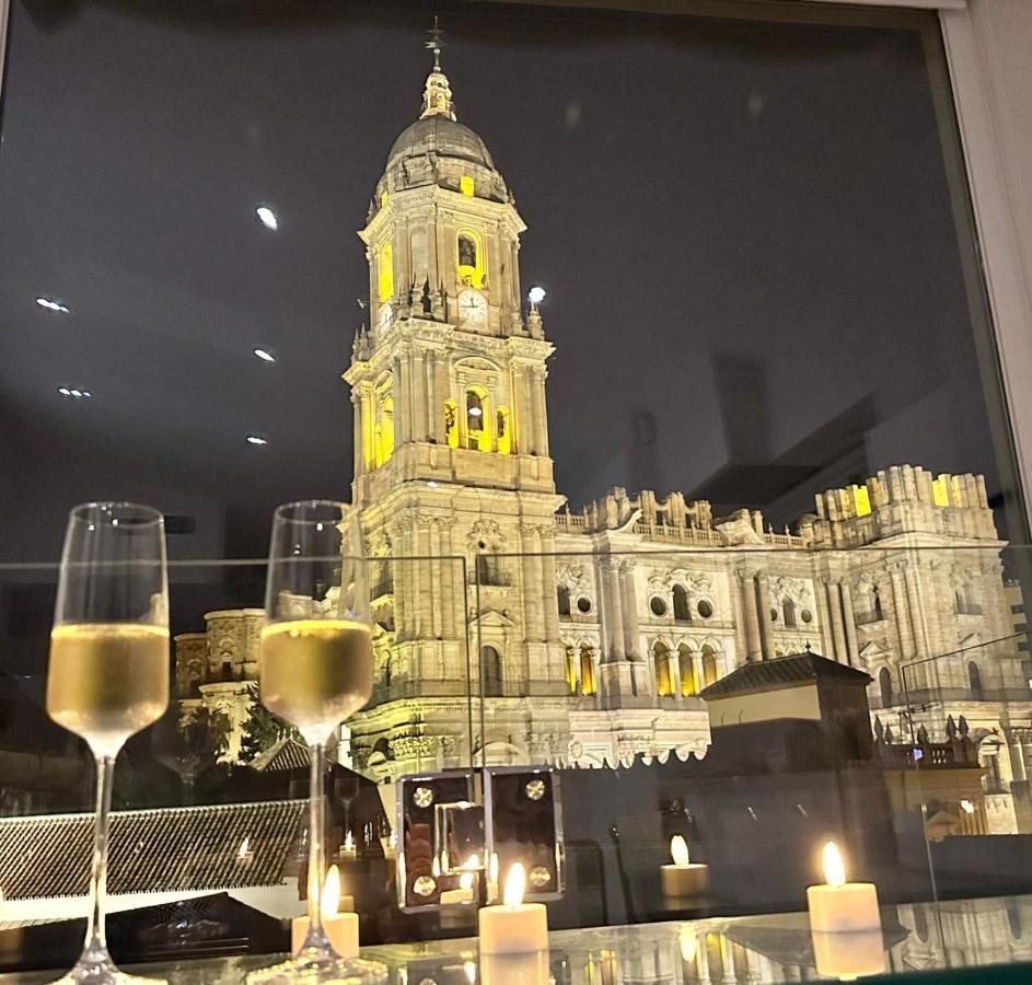 Cathedral Premium Suite Front View マラガ エクステリア 写真